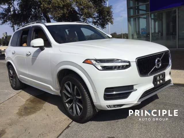 2018 Volvo XC90 Momentum AWD photo