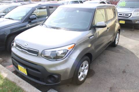 2018 Kia Soul Base FWD photo