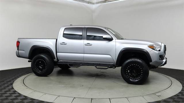 2018 Toyota Tacoma TRD Off Road 4WD photo