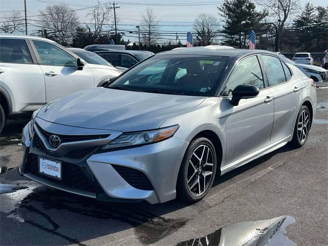 2018 Toyota Camry XSE V6 FWD photo