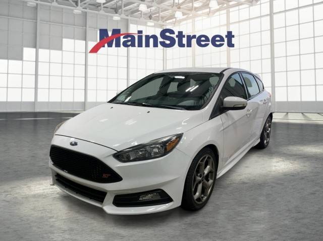 2018 Ford Focus ST FWD photo