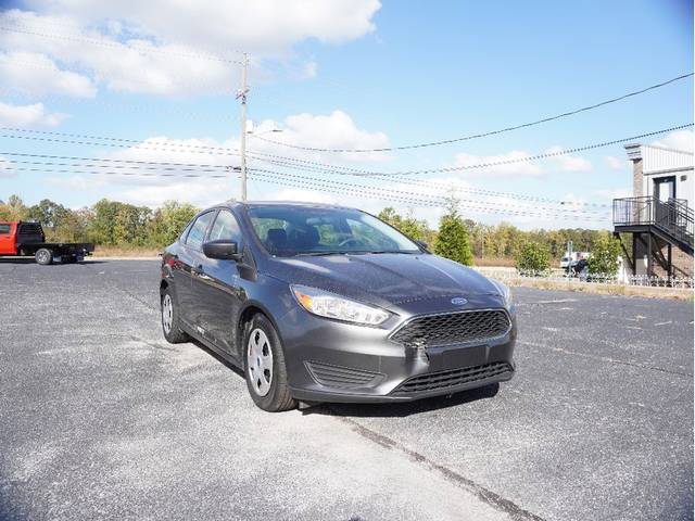 2018 Ford Focus S FWD photo