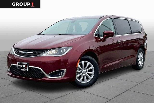 2018 Chrysler Pacifica Minivan Touring Plus FWD photo