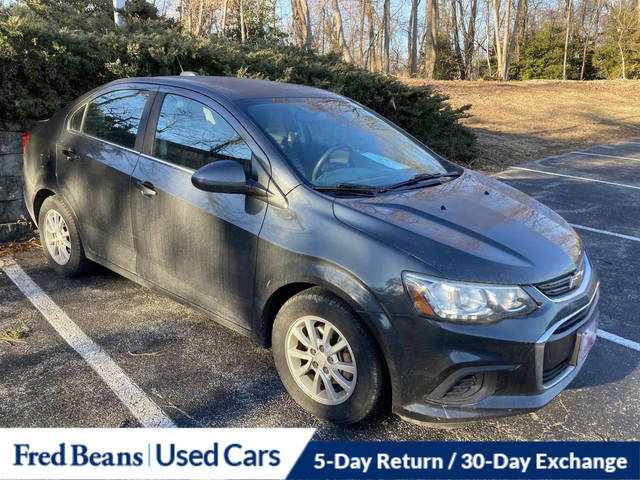 2017 Chevrolet Sonic LT FWD photo