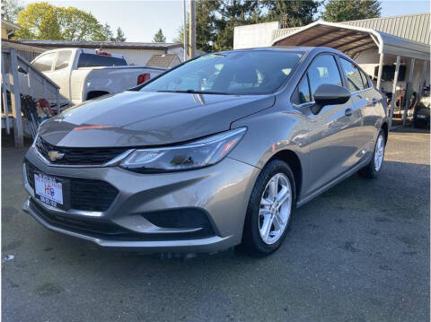 2018 Chevrolet Cruze LT FWD photo