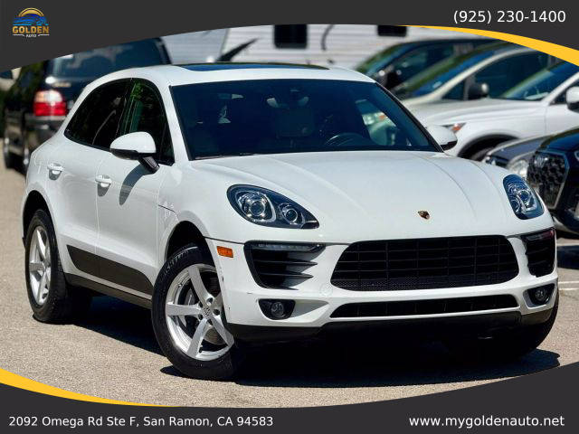 2018 Porsche Macan  AWD photo