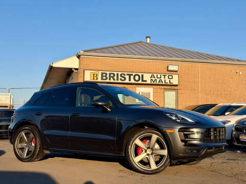 2018 Porsche Macan Turbo AWD photo