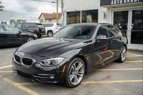 2018 BMW 3 Series 330i xDrive AWD photo