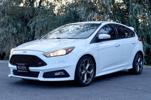 2018 Ford Focus ST FWD photo