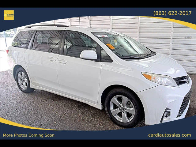 2018 Toyota Sienna LE FWD photo