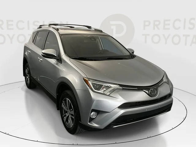 2018 Toyota RAV4 XLE FWD photo