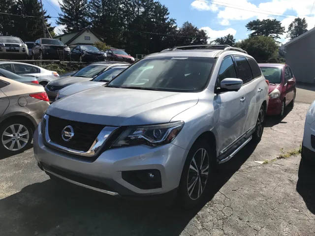 2018 Nissan Pathfinder Platinum 4WD photo