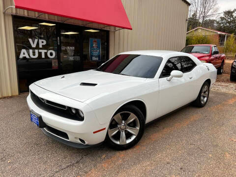 2018 Dodge Challenger SXT RWD photo