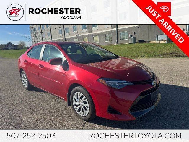 2018 Toyota Corolla LE FWD photo
