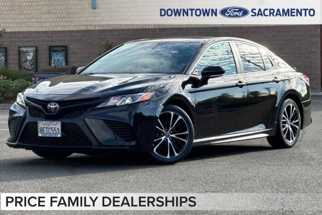 2018 Toyota Camry SE FWD photo