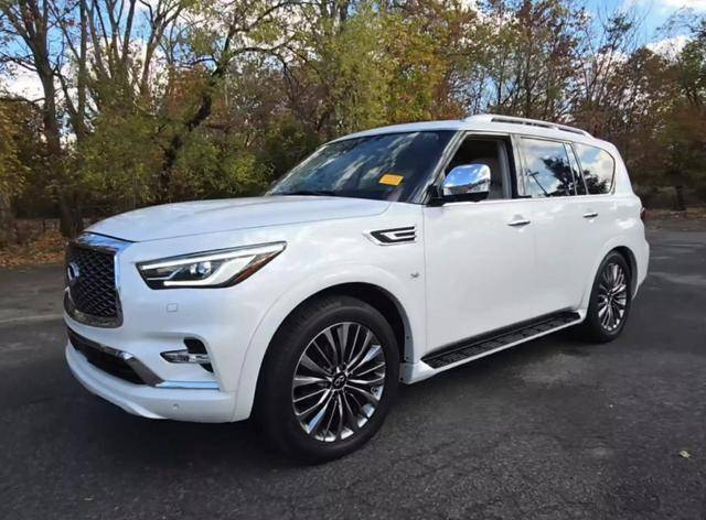 2018 Infiniti QX80  4WD photo