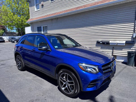 2018 Mercedes-Benz GLC-Class GLC 300 AWD photo