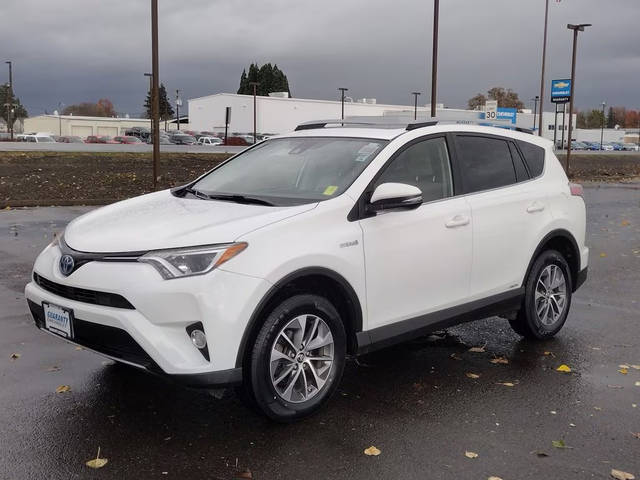 2018 Toyota RAV4 Hybrid XLE AWD photo