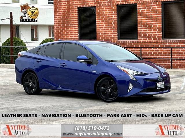 2018 Toyota Prius Three Touring FWD photo