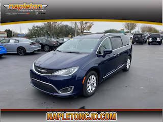 2018 Chrysler Pacifica Minivan Touring L FWD photo