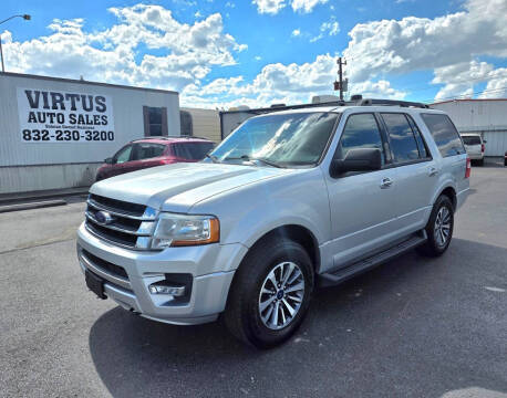 2017 Ford Expedition XLT 4WD photo