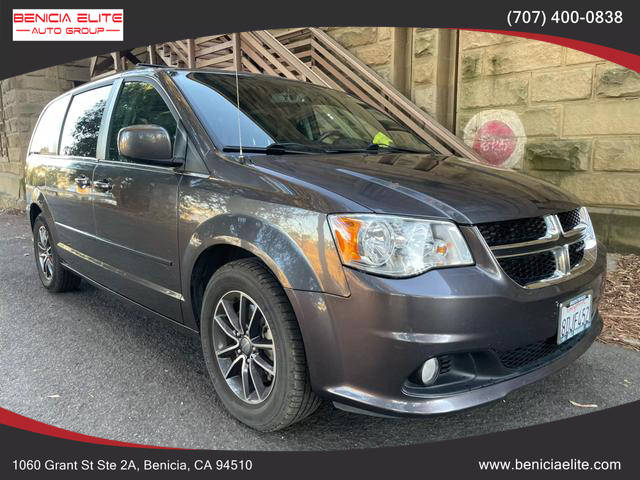 2017 Dodge Grand Caravan SXT FWD photo