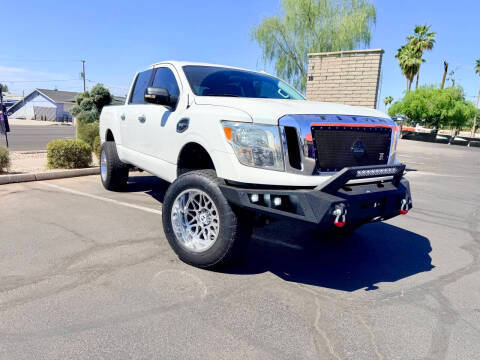 2017 Nissan Titan SV RWD photo