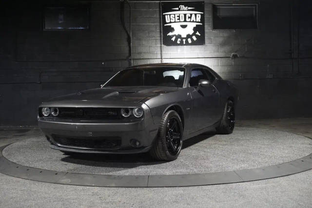 2018 Dodge Challenger R/T RWD photo