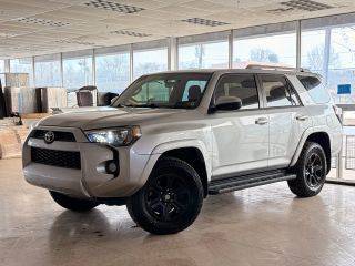 2018 Toyota 4Runner SR5 4WD photo