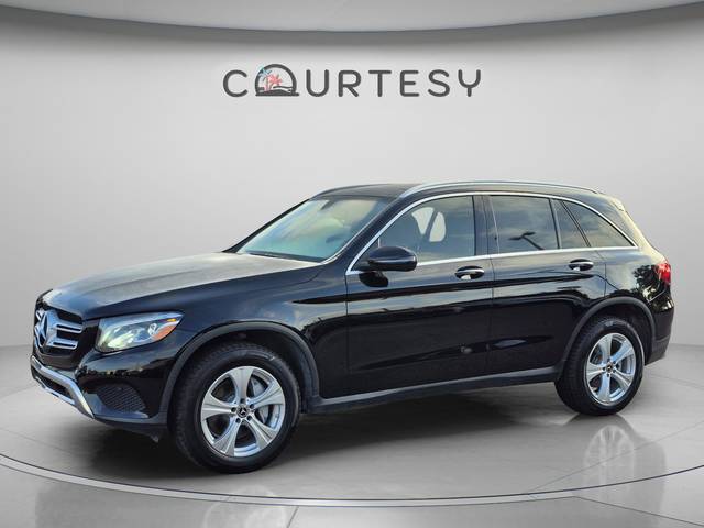 2018 Mercedes-Benz GLC-Class GLC 300 RWD photo