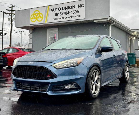 2018 Ford Focus ST FWD photo