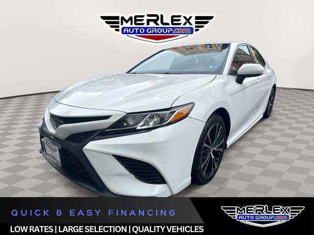 2018 Toyota Camry SE FWD photo