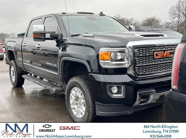 2018 GMC Sierra 2500HD Denali 4WD photo