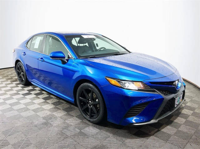 2018 Toyota Camry SE FWD photo