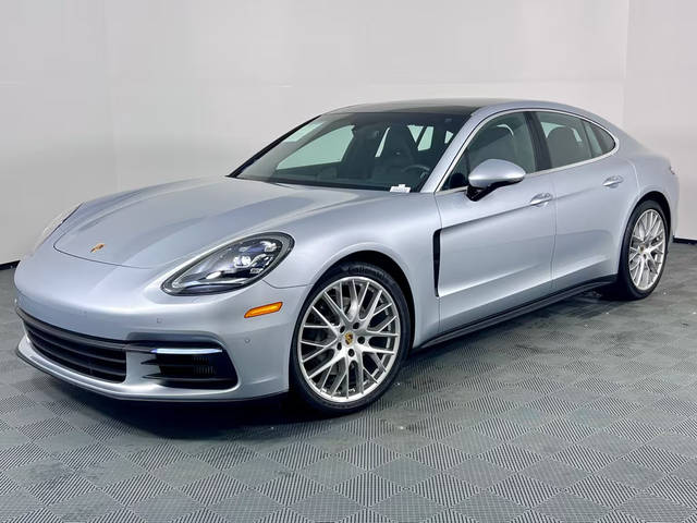 2018 Porsche Panamera 4S AWD photo