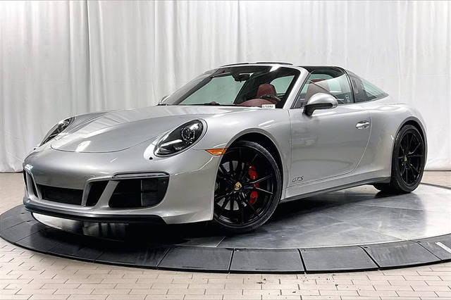 2018 Porsche 911 4 GTS AWD photo