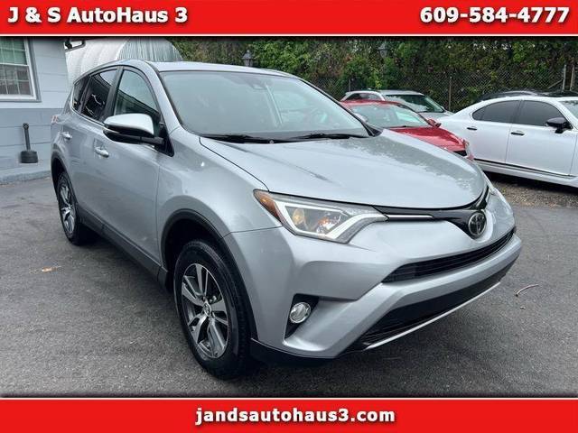 2018 Toyota RAV4 XLE FWD photo