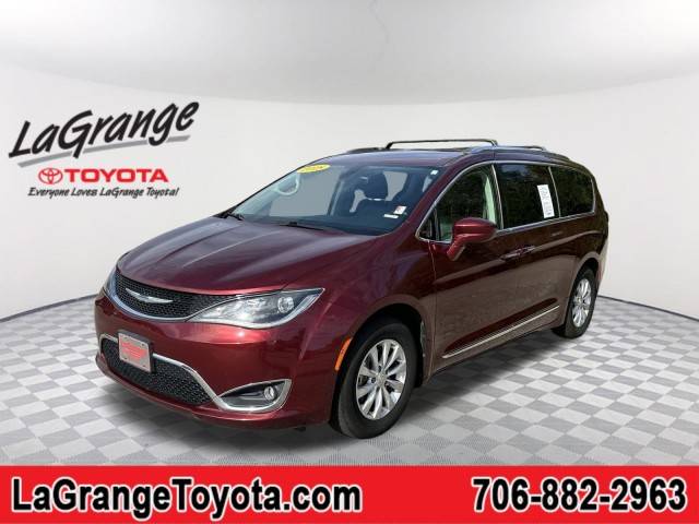 2018 Chrysler Pacifica Minivan Touring L FWD photo