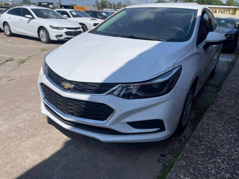 2017 Chevrolet Cruze LT FWD photo