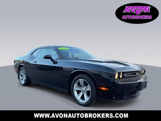 2018 Dodge Challenger SXT RWD photo