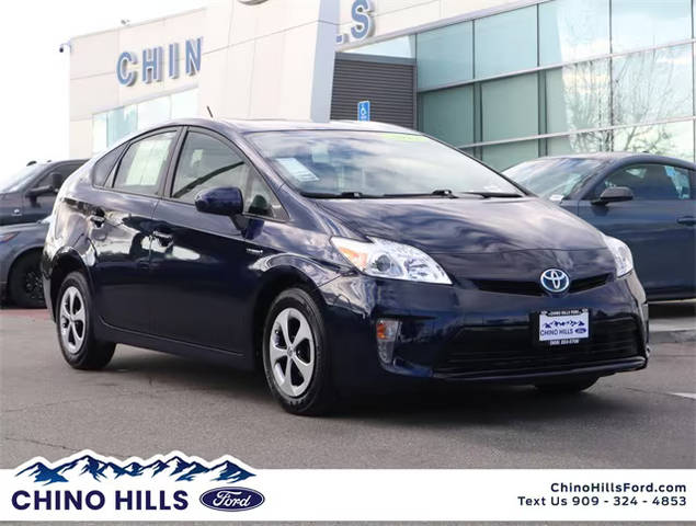 2015 Toyota Prius Three FWD photo