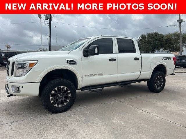 2018 Nissan Titan XD PRO-4X 4WD photo