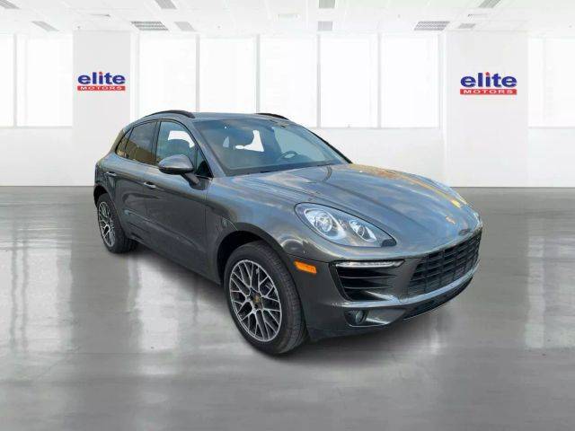 2016 Porsche Macan S AWD photo
