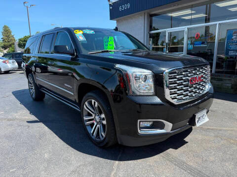 2018 GMC Yukon XL Denali 4WD photo