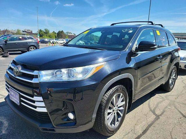 2018 Toyota Highlander XLE AWD photo