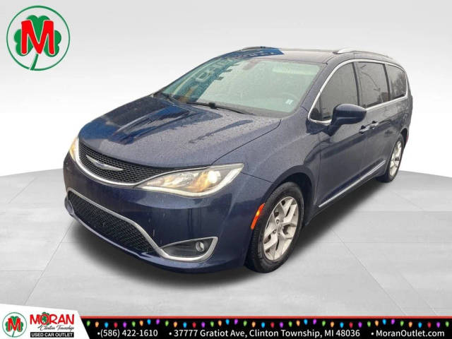 2018 Chrysler Pacifica Minivan Touring L Plus FWD photo