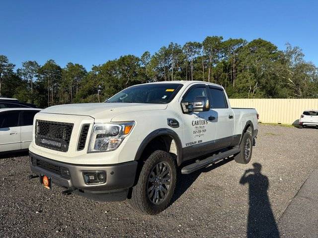 2018 Nissan Titan XD Platinum Reserve 4WD photo