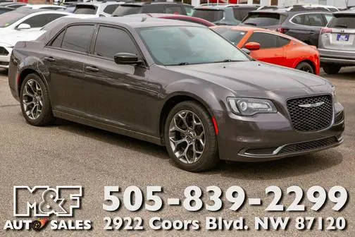2018 Chrysler 300 Touring RWD photo