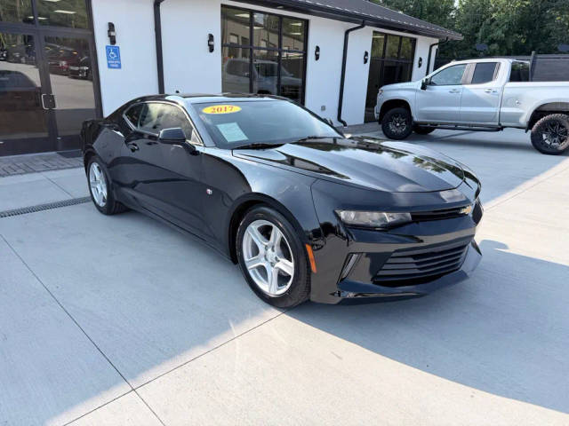 2017 Chevrolet Camaro 1LT RWD photo