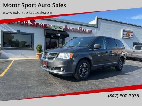 2017 Dodge Grand Caravan SXT FWD photo